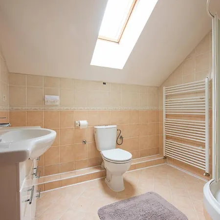 Penzion A Restauracia Lavender 波普拉德